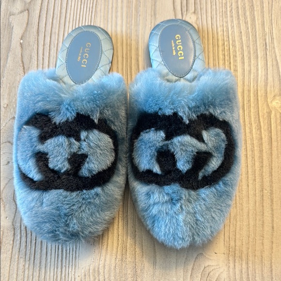Gucci Blue Fur Slippers - Picture 1 of 4